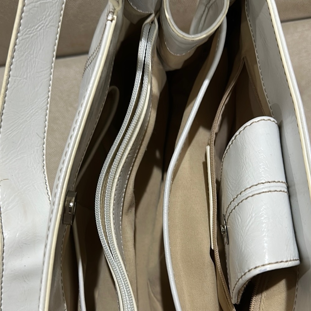 Nine & Co. Brown and White Shoulder Bags Elegant Design - Picture 10 of 11